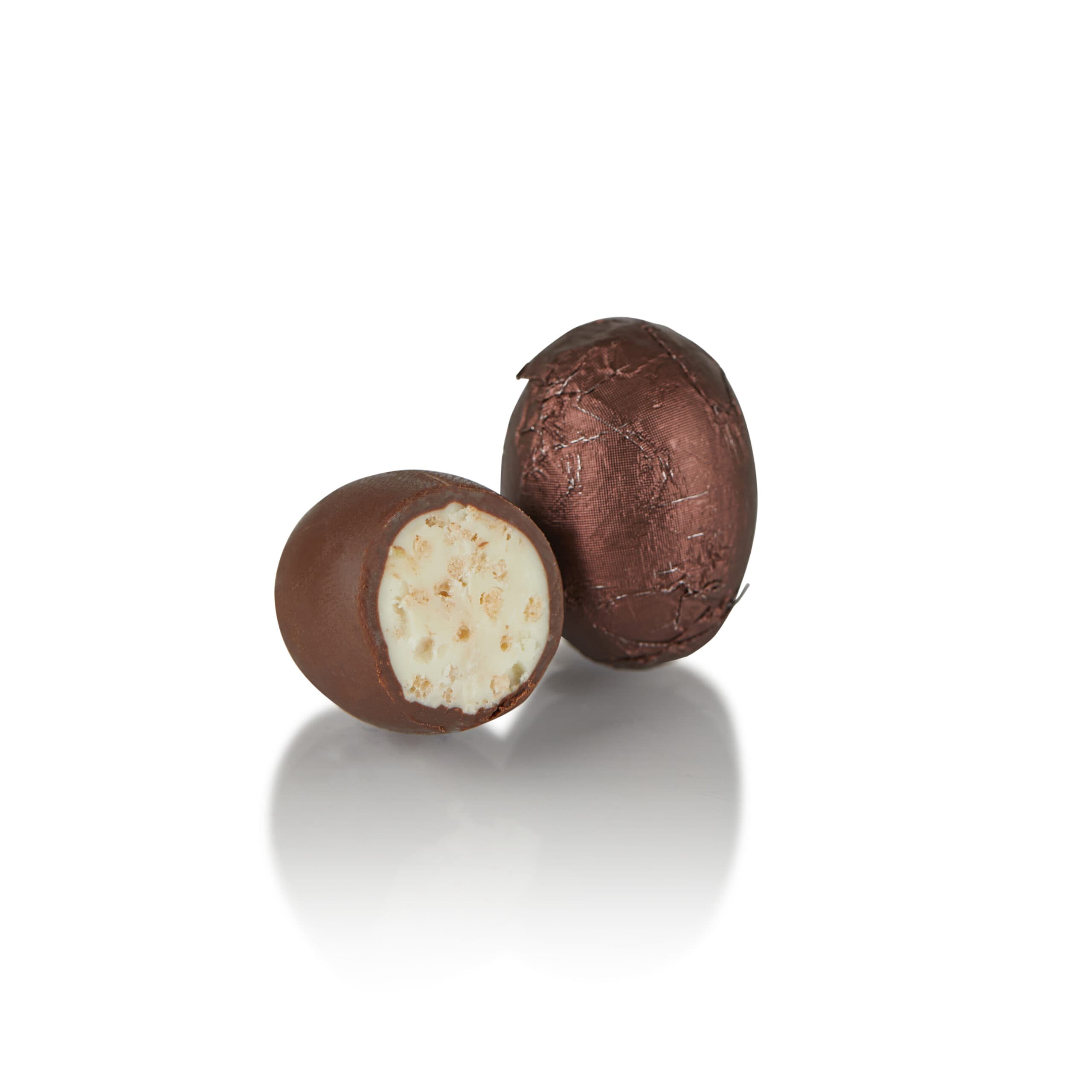 Fyldte chokoladeæg m/ crunchy hvid creme indpakket i folie - 1kg