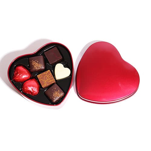 Hjerte-chokoladeæske m/ fyldte chokolader & massiv chokolade - 80 g