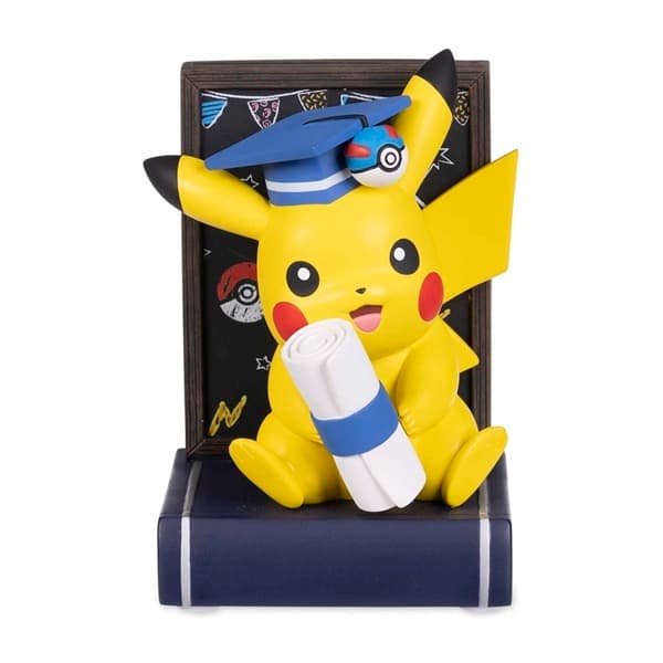 Pokémon - Graduation: Pikachu - Pokémon Center Figure 12cm
